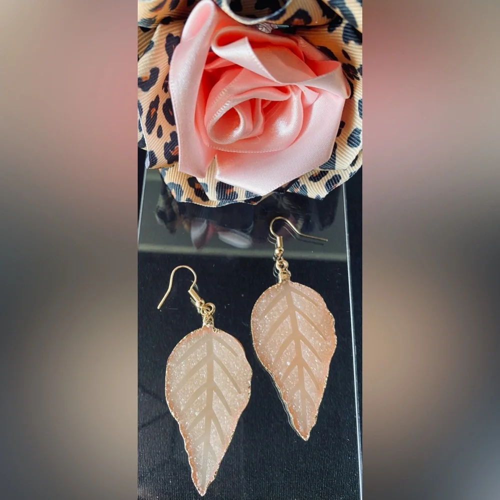 Elle Peach & Gold Leaf Dangle Earrings